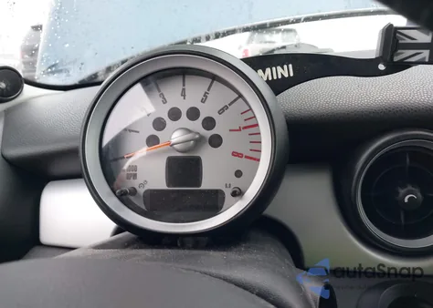 2010 Mini Cooper Clubman z USA, uszkodzony, nr VIN WMWML3C55ATX51447